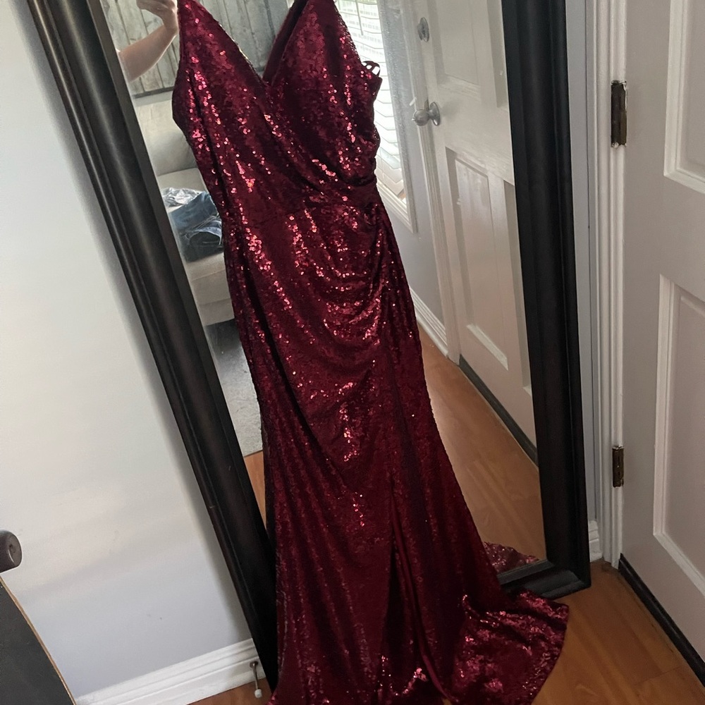 Bridesmaid dress. Only wore once.